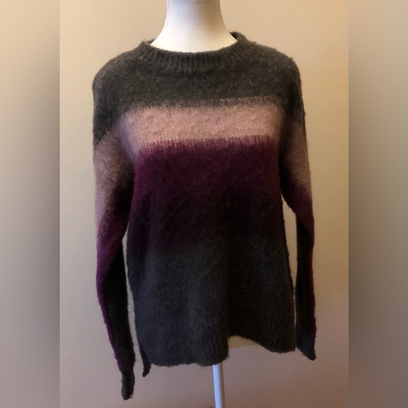 🇺🇸Simply Vera Vera Wang Color Block Fuzzy Ombré Sweater - Picture 2 of 7
